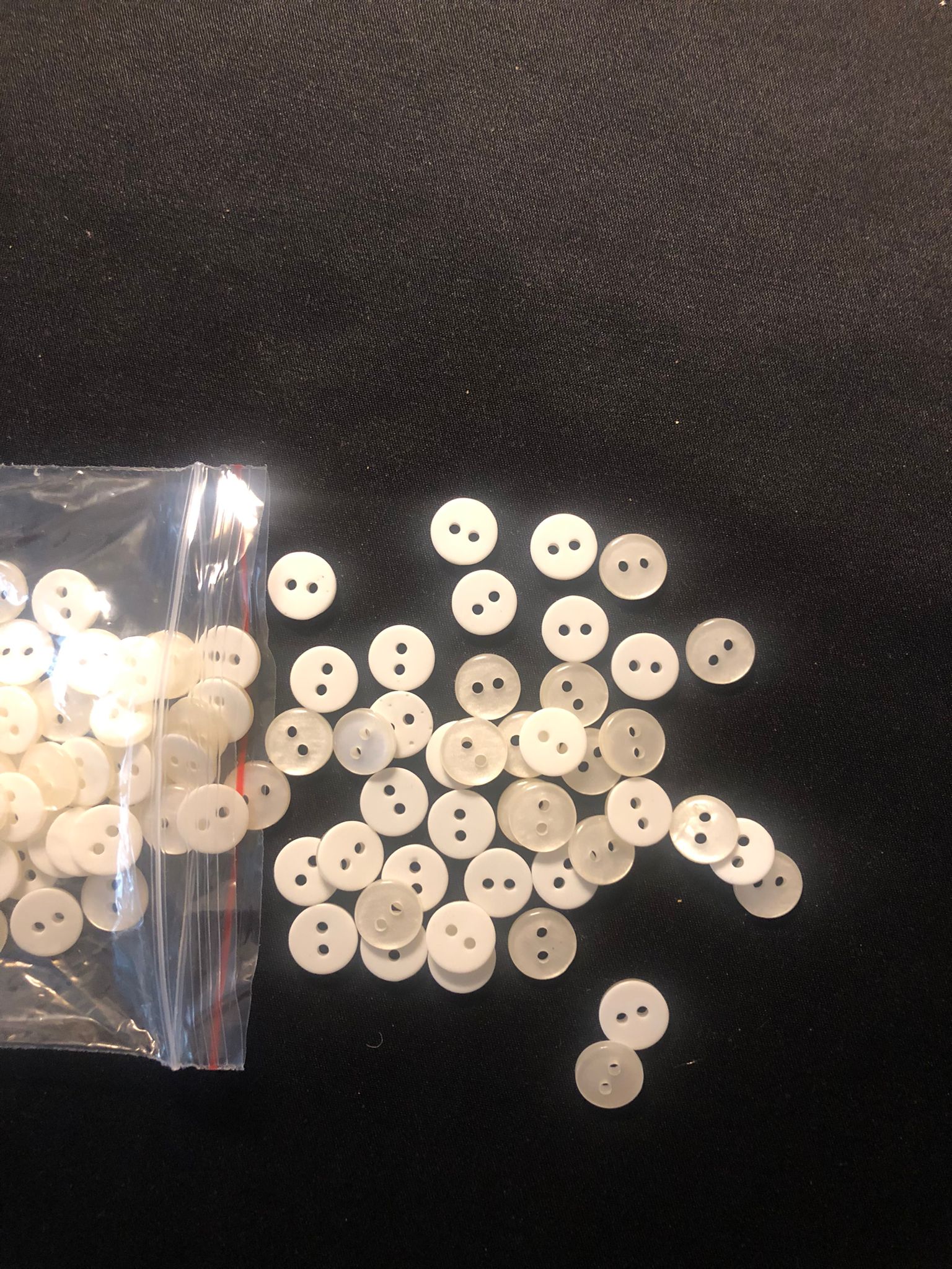 SEDEF RENKLİ 2 DELİKLİ DÜGME